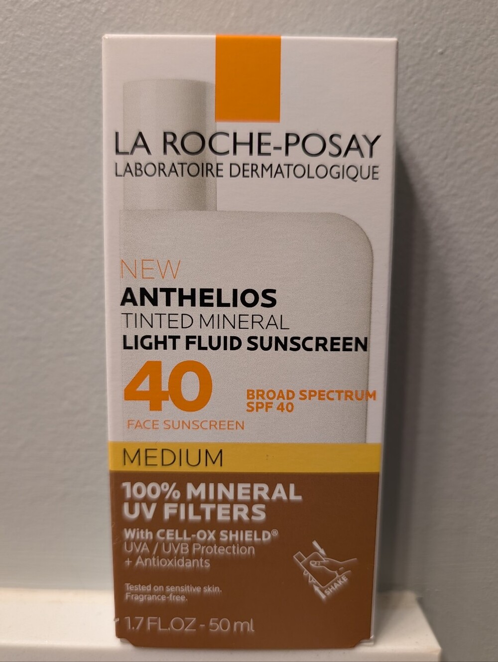 La Roche-Posay Anthelios Tinted Mineral Face Sunscreen SPF 40 Medium 1.7oz